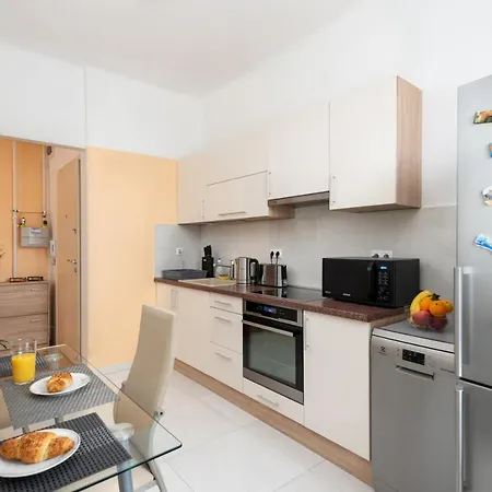 Budapest Deluxe Apartment With Free Car Park Exterior photo