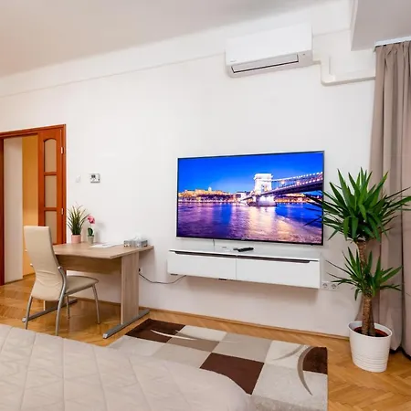 Budapest Deluxe Apartment With Free Car Park Exterior photo